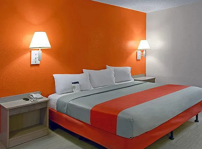 Hotel 6-flagstaff, Az - West - Woodland Village 3*