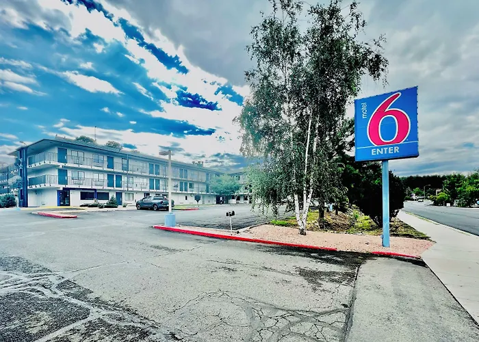 Hotel 6-flagstaff, Az - West - Woodland Village 3*