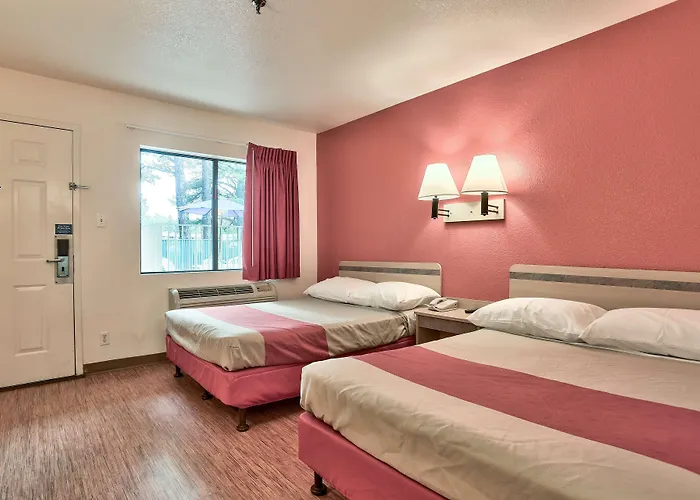 Hotel 6-flagstaff, Az - West - Woodland Village Flagstaff