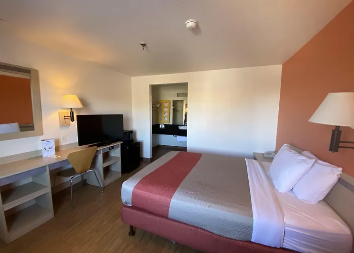 Hotel 6-flagstaff, Az - West - Woodland Village 3*
