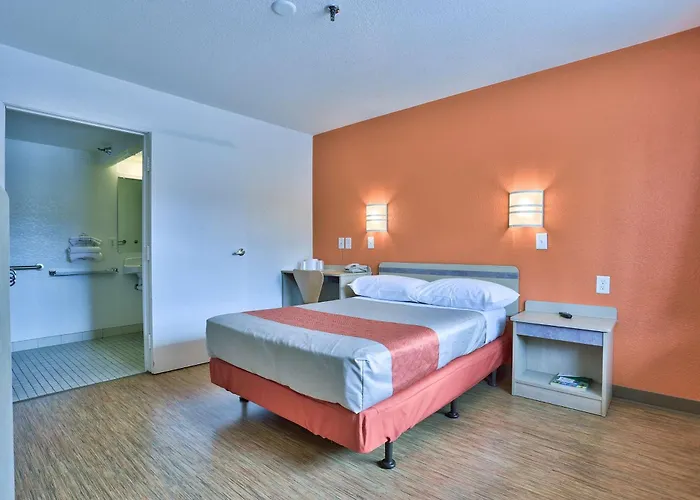Hotel 6-flagstaff, Az - West - Woodland Village 3*