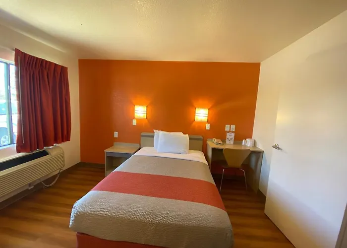 6-flagstaff, Az - West - Woodland Village 3*